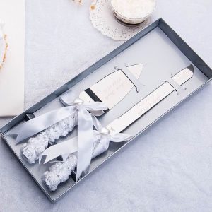 Wedding cake lifter & knife set R200 01